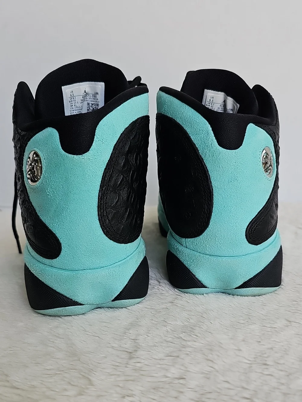 Jordan 13 Retro Island Green / Black Leather / Suede Size 9.5M